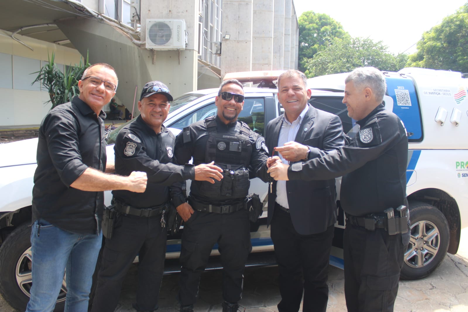 Secretário da Justiça realiza entrega de viaturas à Polícia Penal