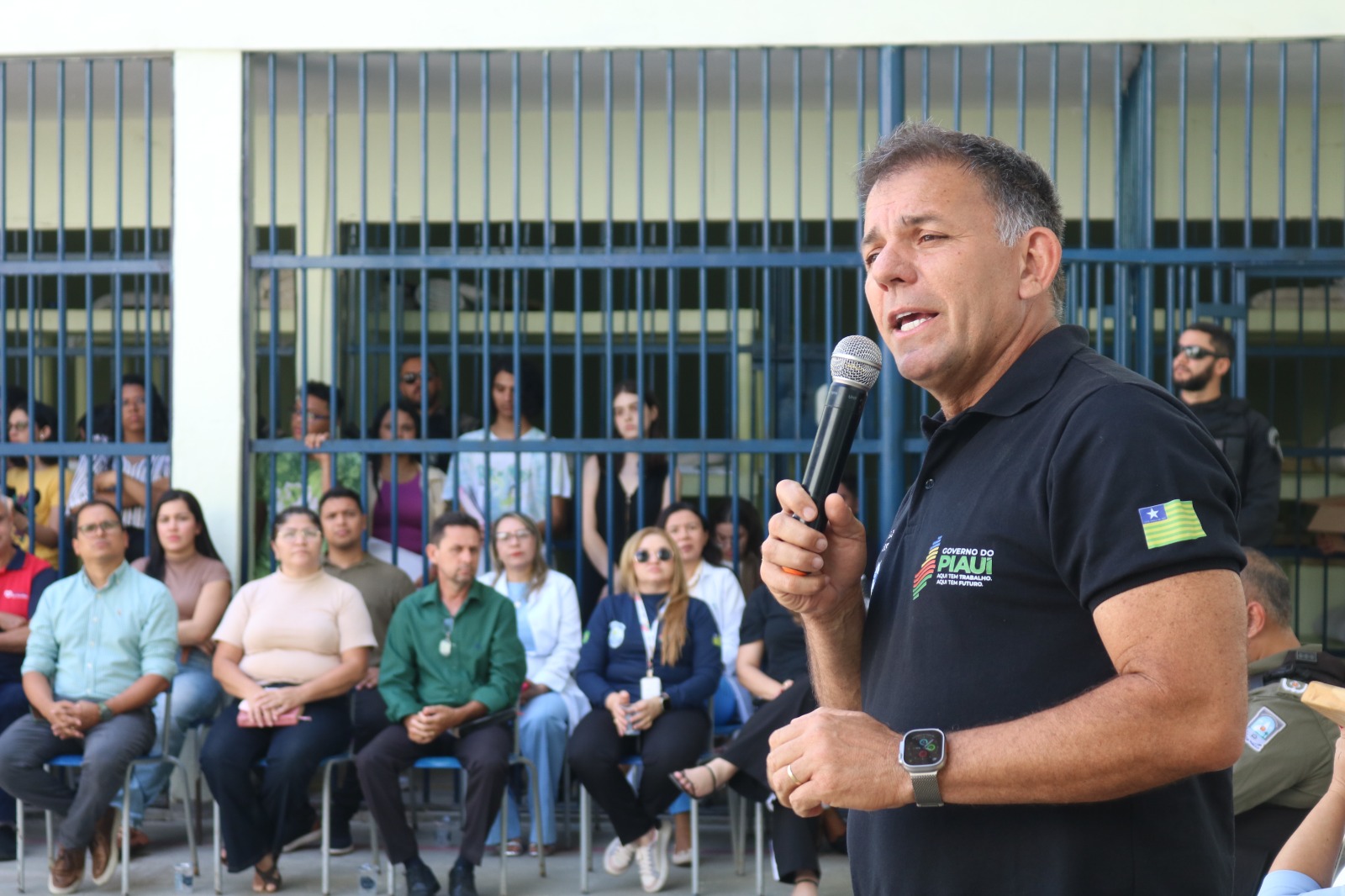 Secretário Coronel Carlos Augusto