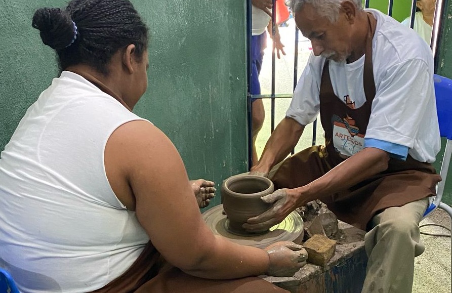 Reeducandos das unidades prisionais de Picos aprendem a produzir peças em argila