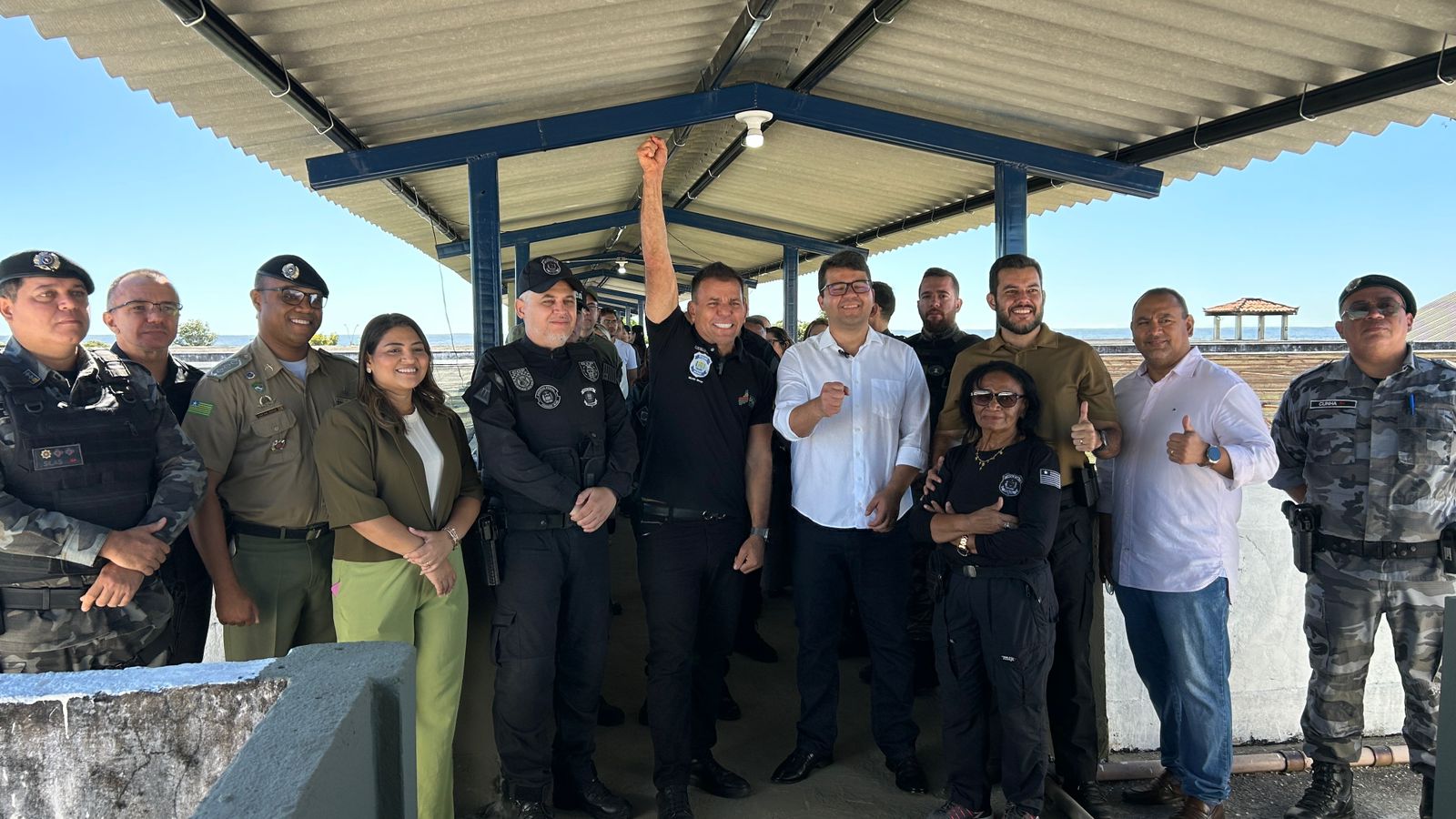 Sejus entrega passarela de segurança, sala de acolhimento e recebe equipamentos de radiocomunicação na Penitenciária Prof. José de Ribamar Leite