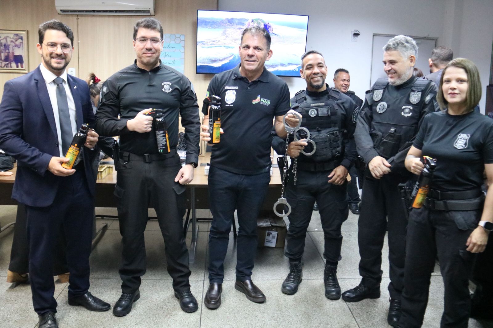 Sejus entrega equipamentos e IMPO à Polícia Penal do Piauí